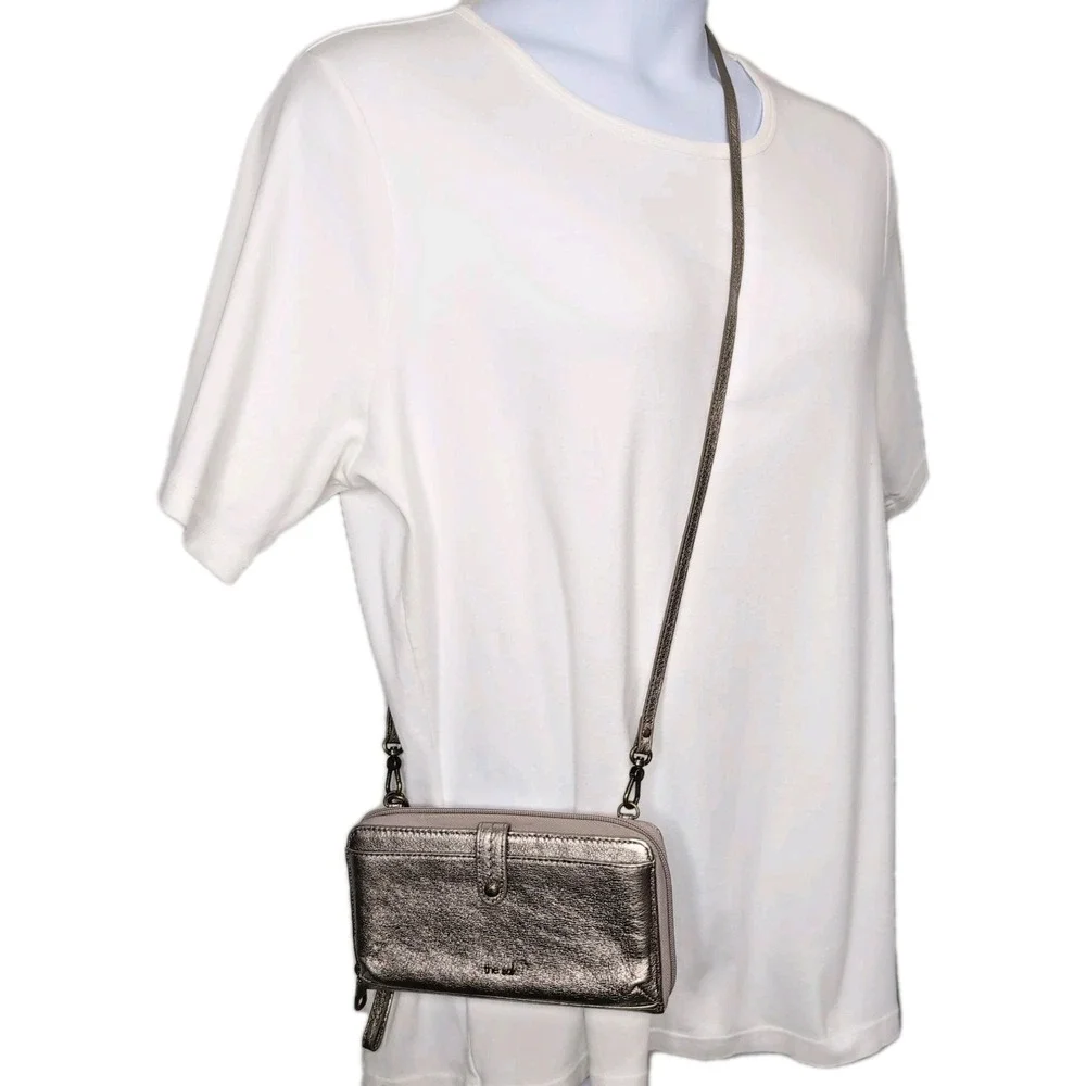 The Sak Iris Metallic Leather Crossbody Wallet Purse Wristlet Phone Holder